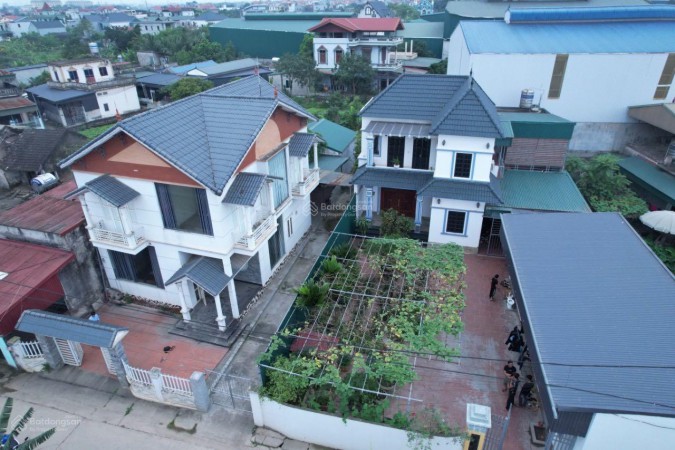 Cần tiền bán gấp trong 5 ngày, biệt thự nằm trên 300m2 đất Hồng Vân Thường Tín gần sát Vành Đai 4